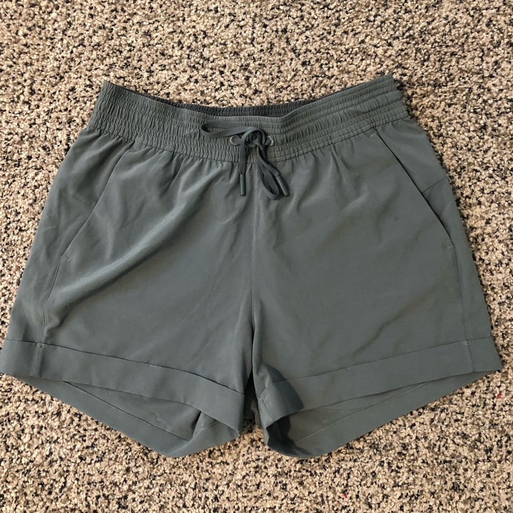 Lululemon Spring Break Away Shorts